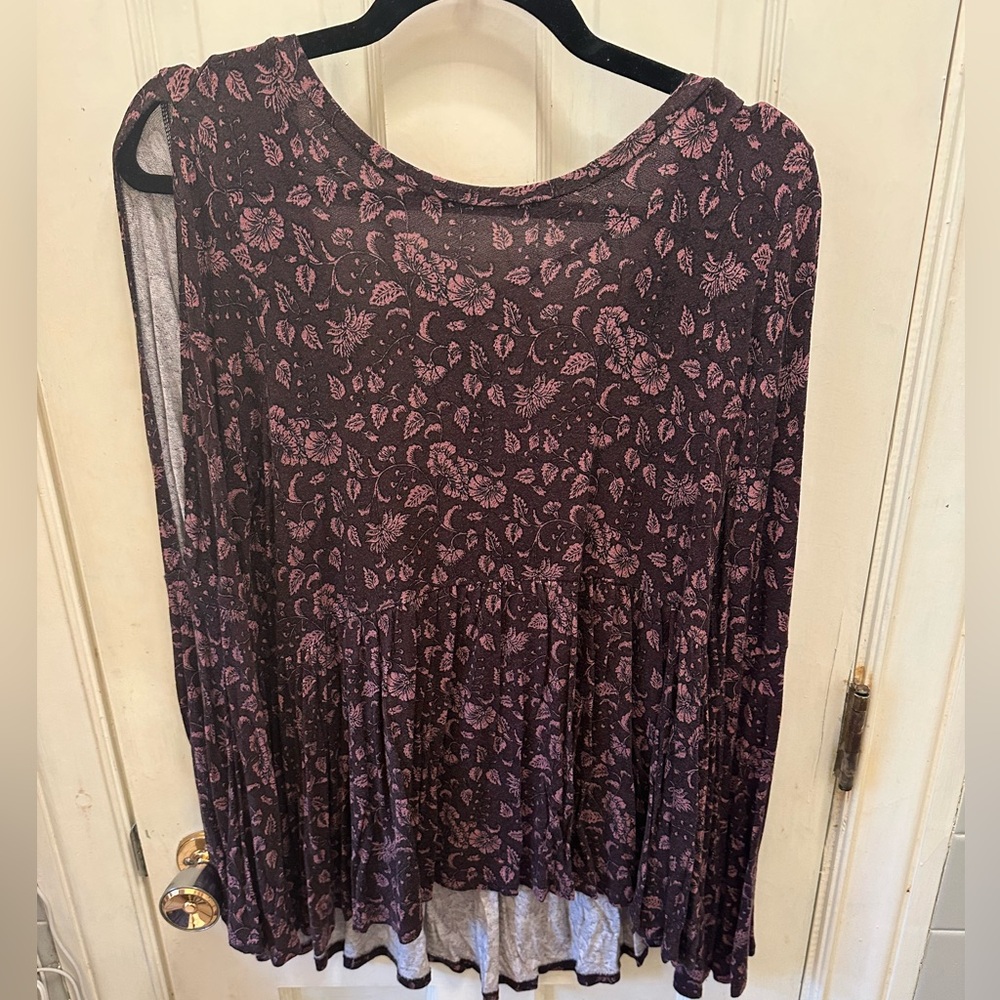 Open shoulder purple top